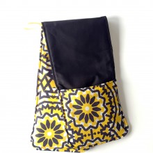 Yellow & Black Oven-Mitt